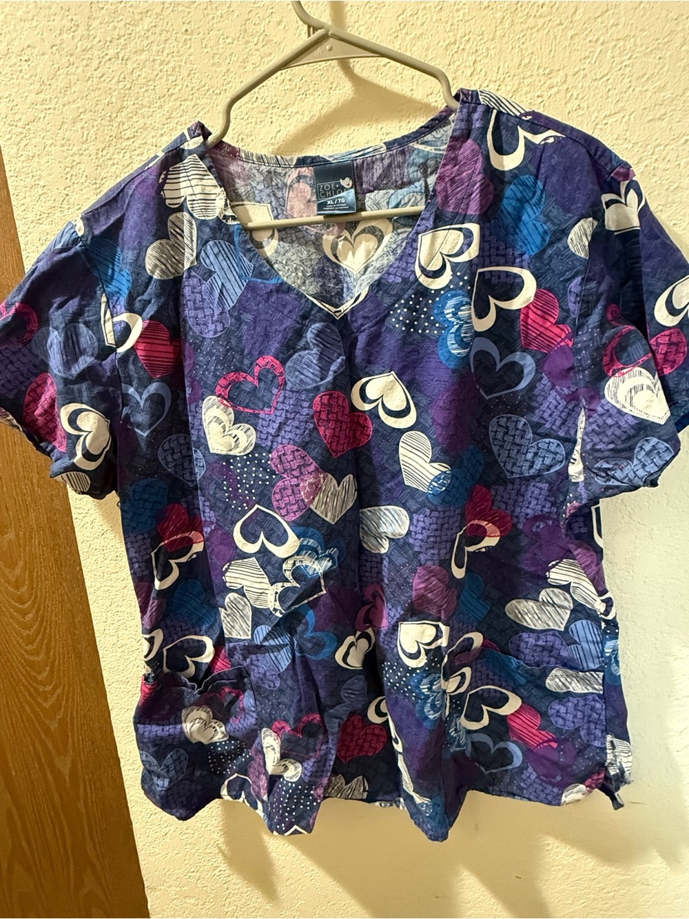 Zoe + Chloe Purple Heart-Print V-Neck Scrub Top with Multicolor Hearts